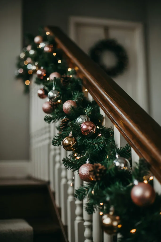 Mixed Metallic Bauble Trail